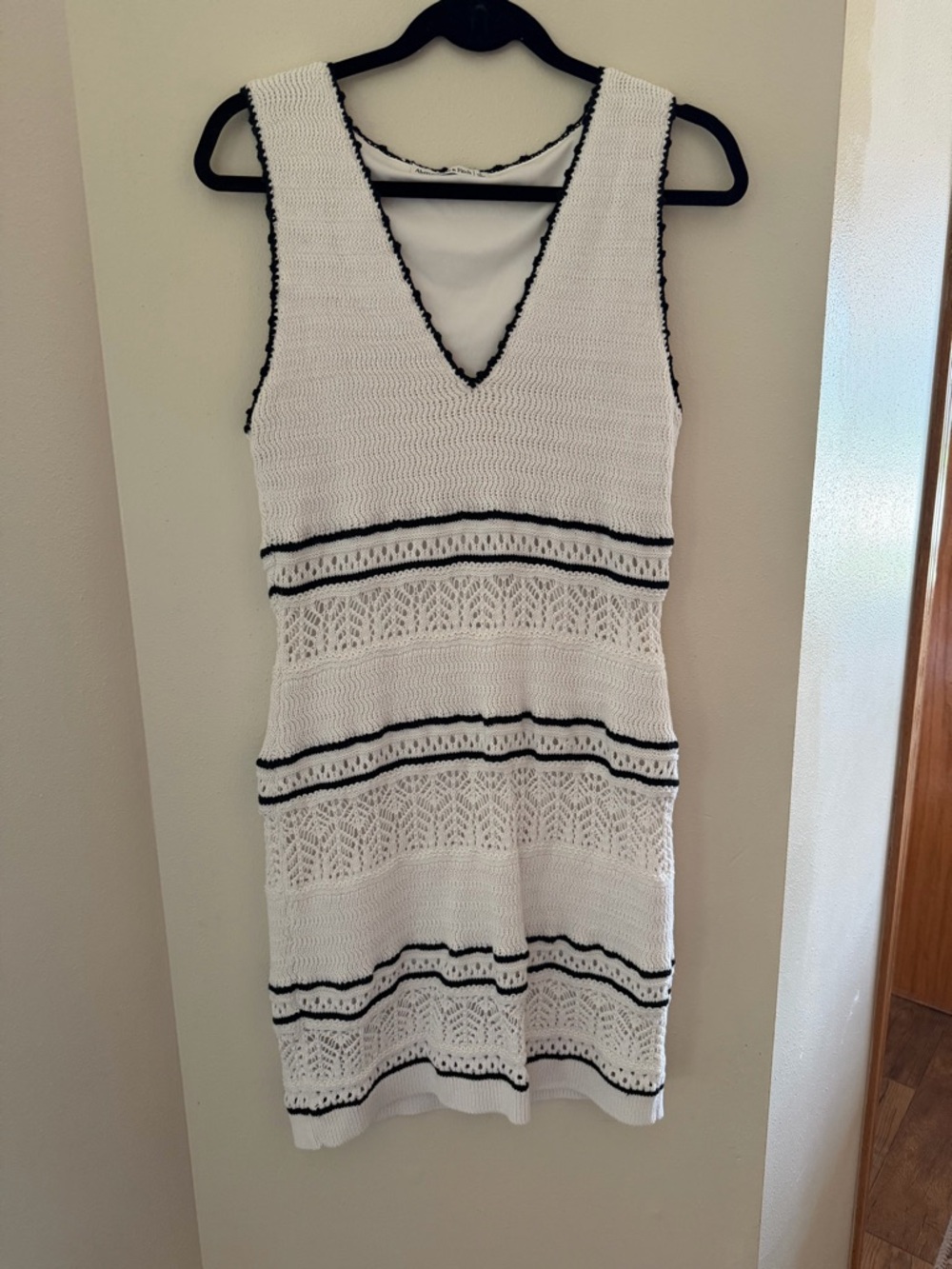 Abercrombie & Fitch White Knit Dress with Black Trim